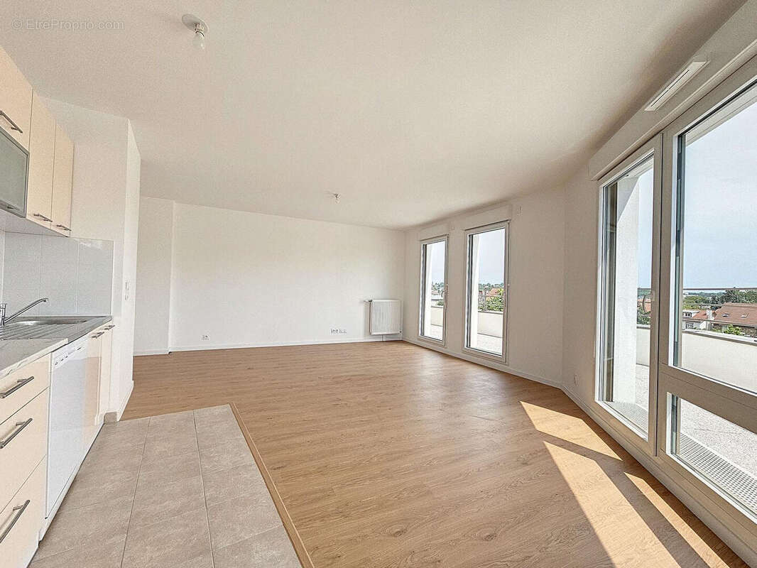 Appartement à VILLEMOMBLE