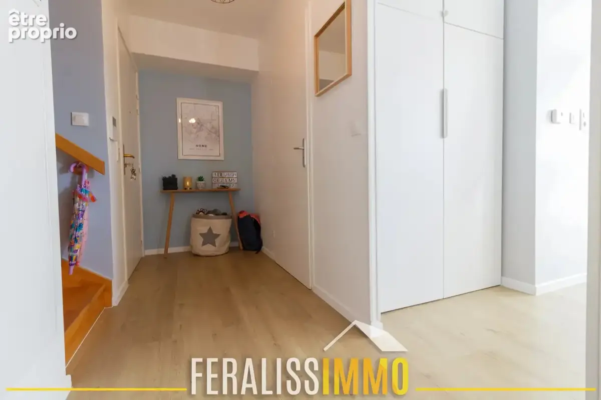 Superbe duplex, 3 chambres, 3 exterieurs ! - photo 10