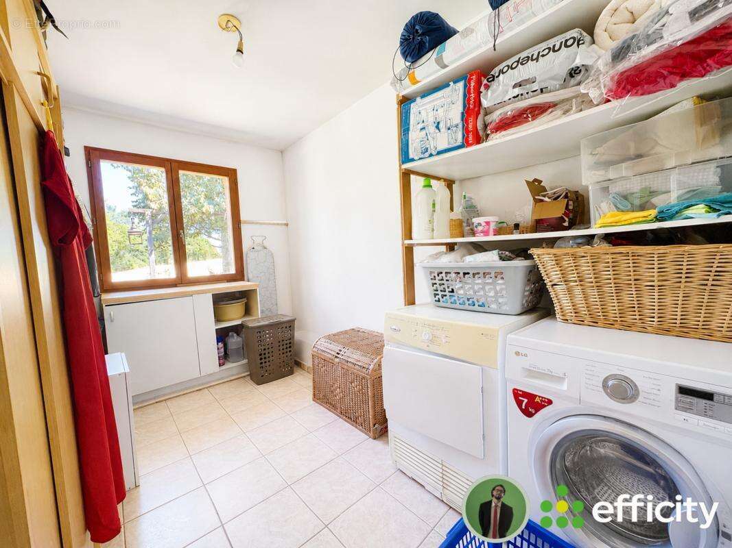 Maison 139 m² à Condeissiat  - photo 11