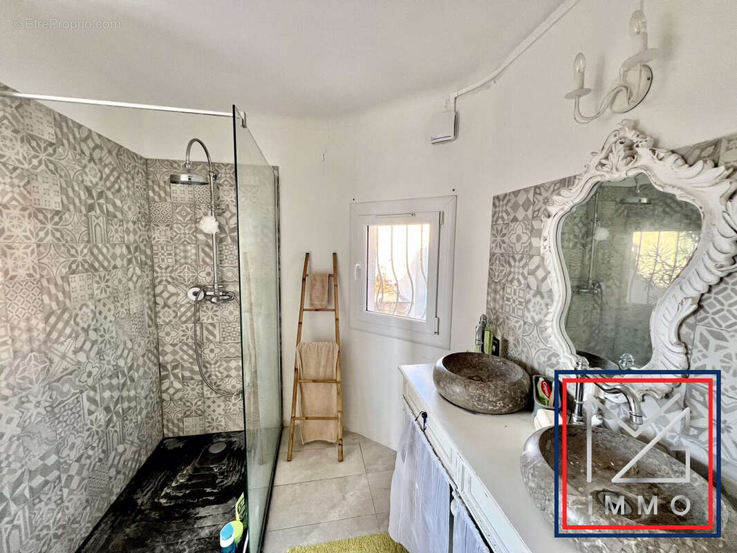 Maison à SIX-FOURS-LES-PLAGES