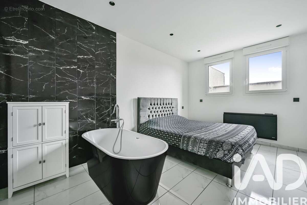 Photo 9 - Appartement à LIVRY-GARGAN