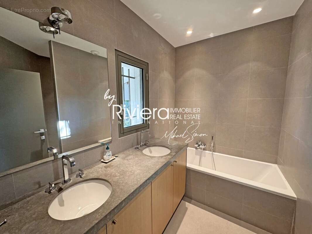 Maison à LA CROIX-VALMER