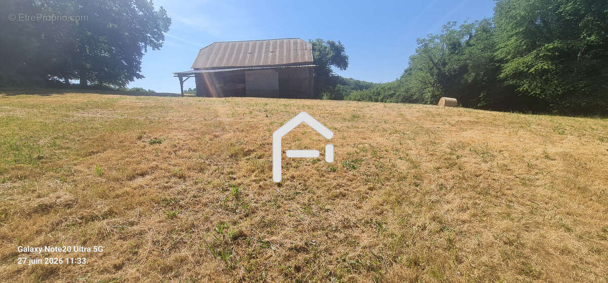 Maison 92 m² à Estivaux  - photo 4
