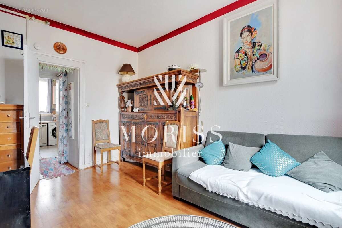 Appartement à LES LILAS