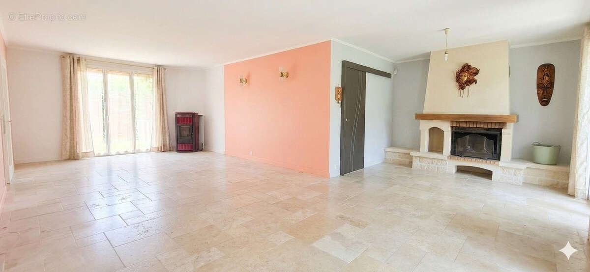 Maison à PLAISIR