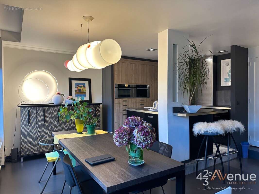 Appartement à SAINT-ETIENNE