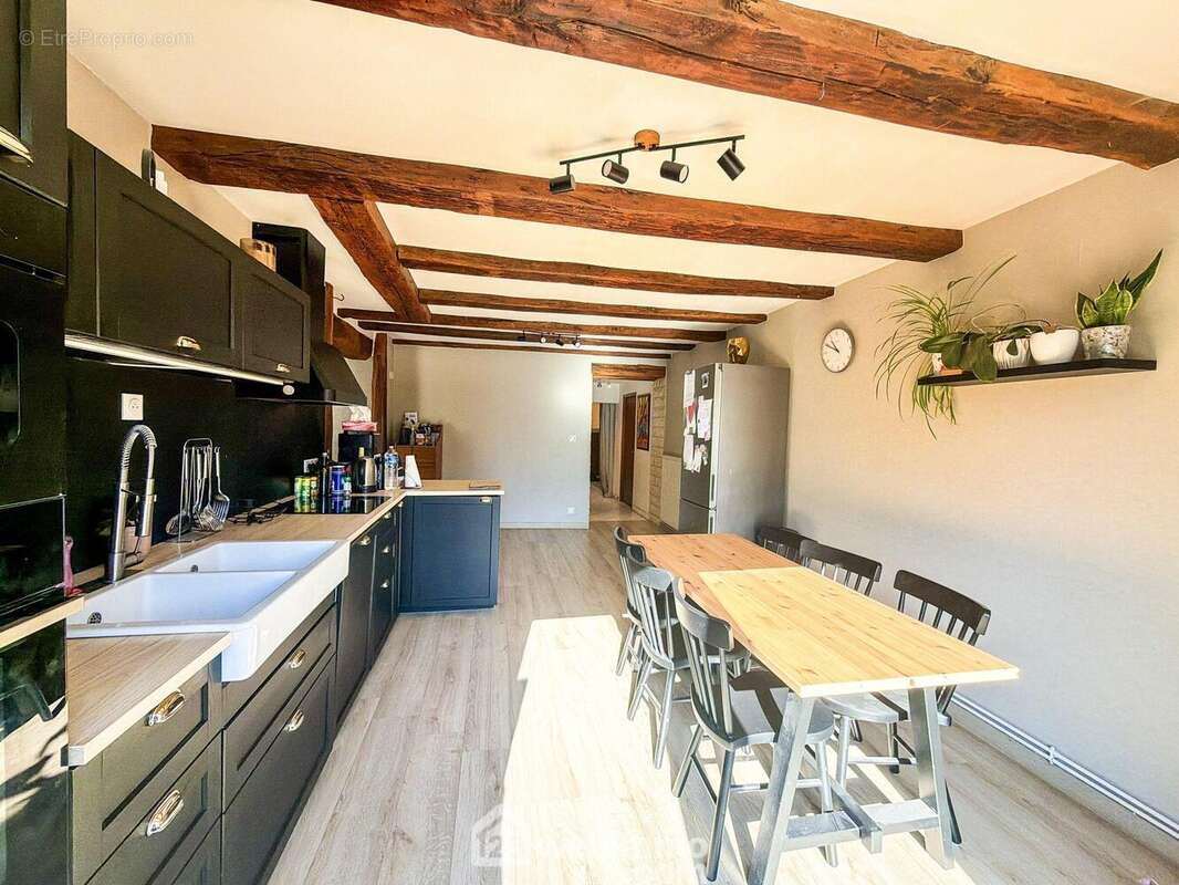 Cuisine - Maison à AMBLY-SUR-MEUSE