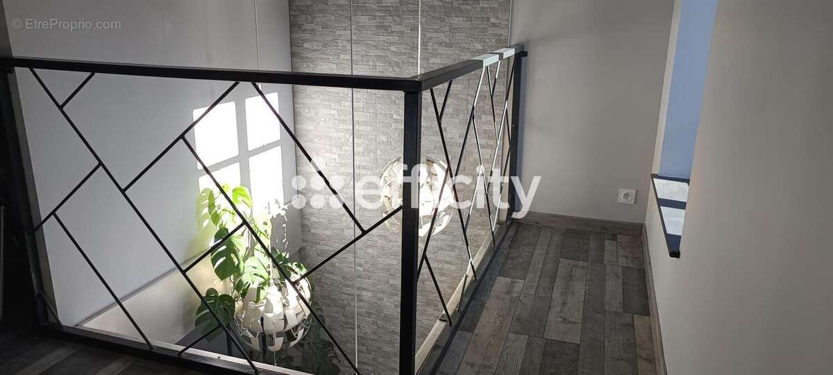 Appartement à CELLES-SUR-DUROLLE