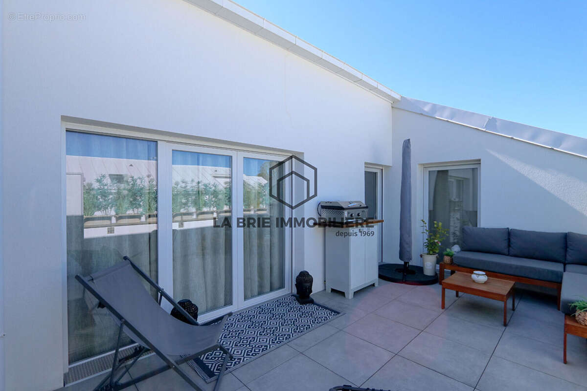 Appartement à BRIE-COMTE-ROBERT