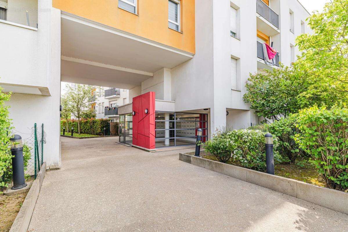 Appartement à LE BLANC-MESNIL