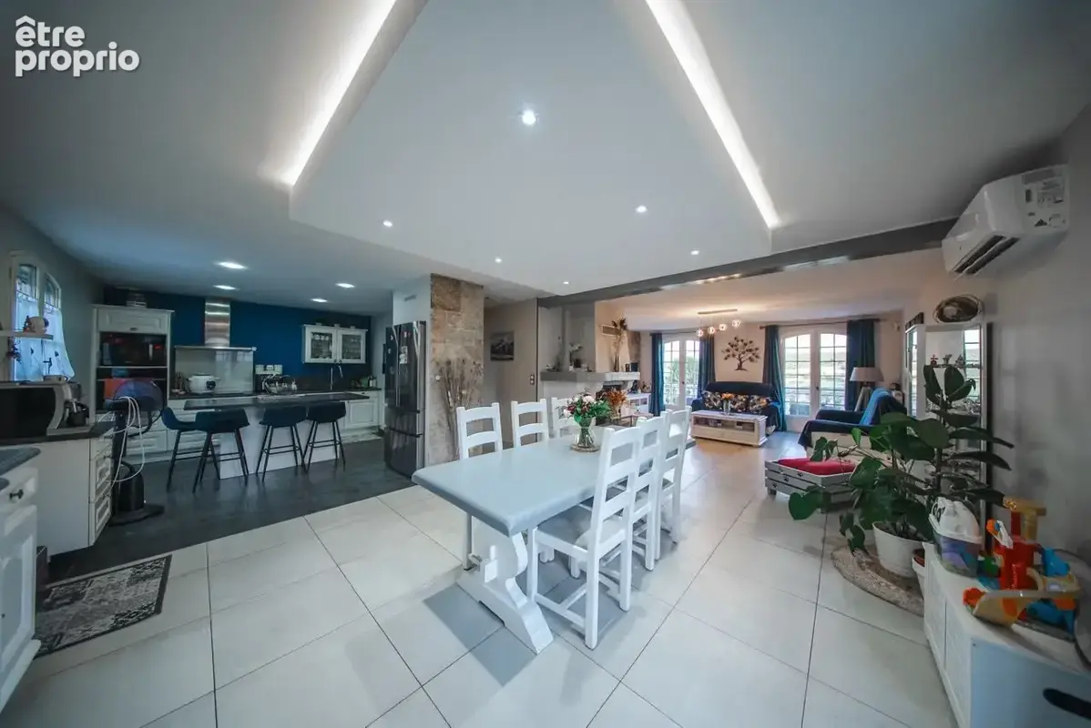 Maison 6 pièces 183 m² à vendre à Chanonat (63450) - photo 5