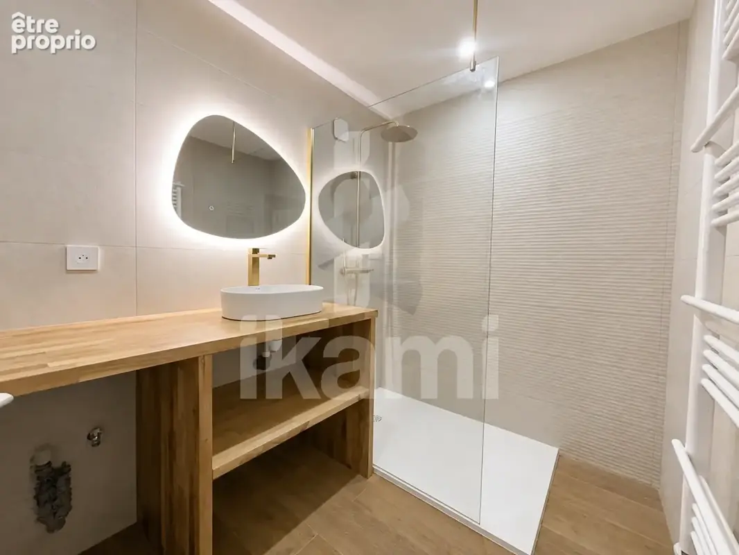 Appartement type T5, lumineux et vue dégagée avec véranda, terrasse et garage à Valence - photo 16