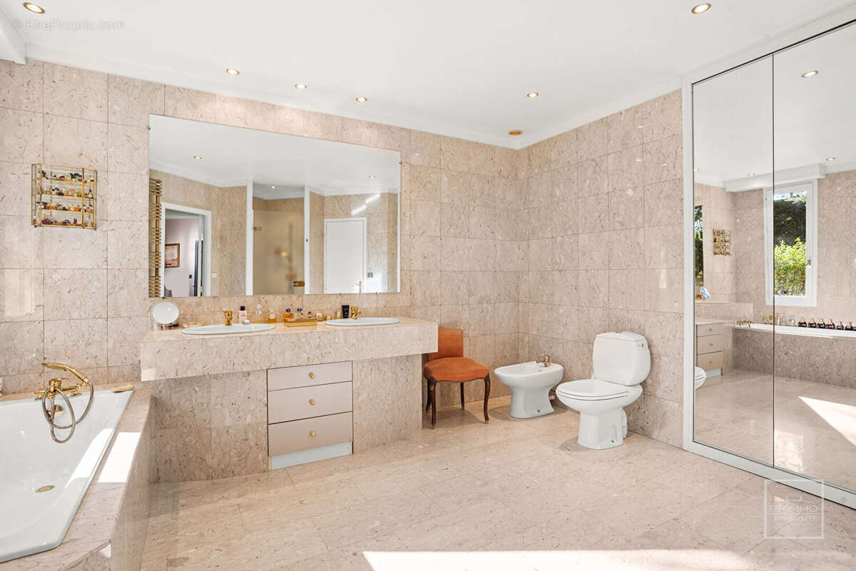 Maison à SAINT-CYR-AU-MONT-D&#039;OR