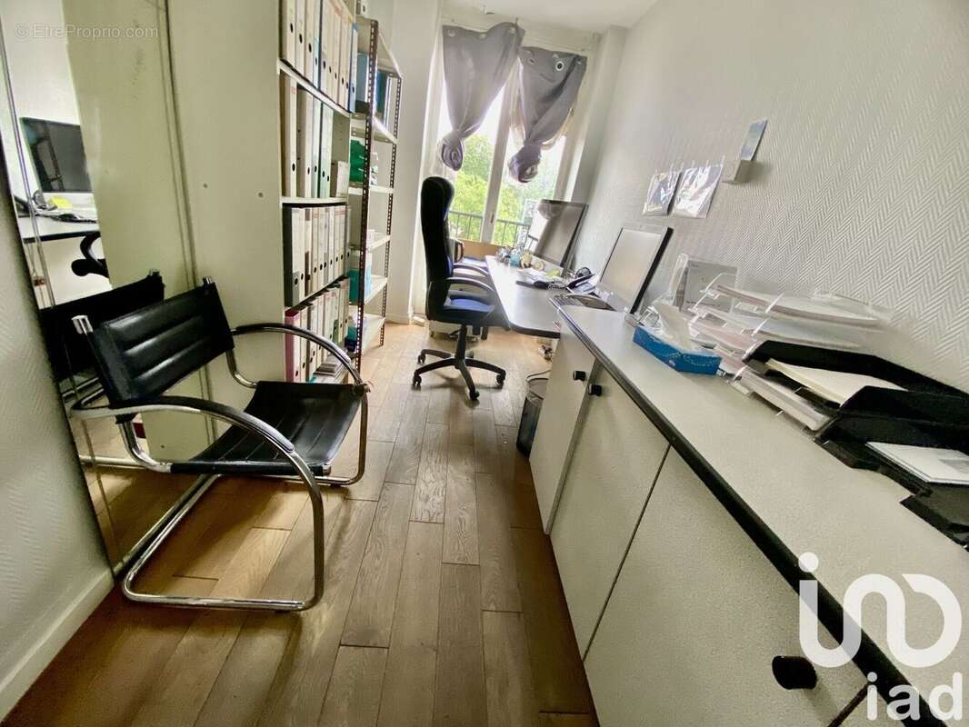 Photo 8 - Appartement à CHOISY-LE-ROI