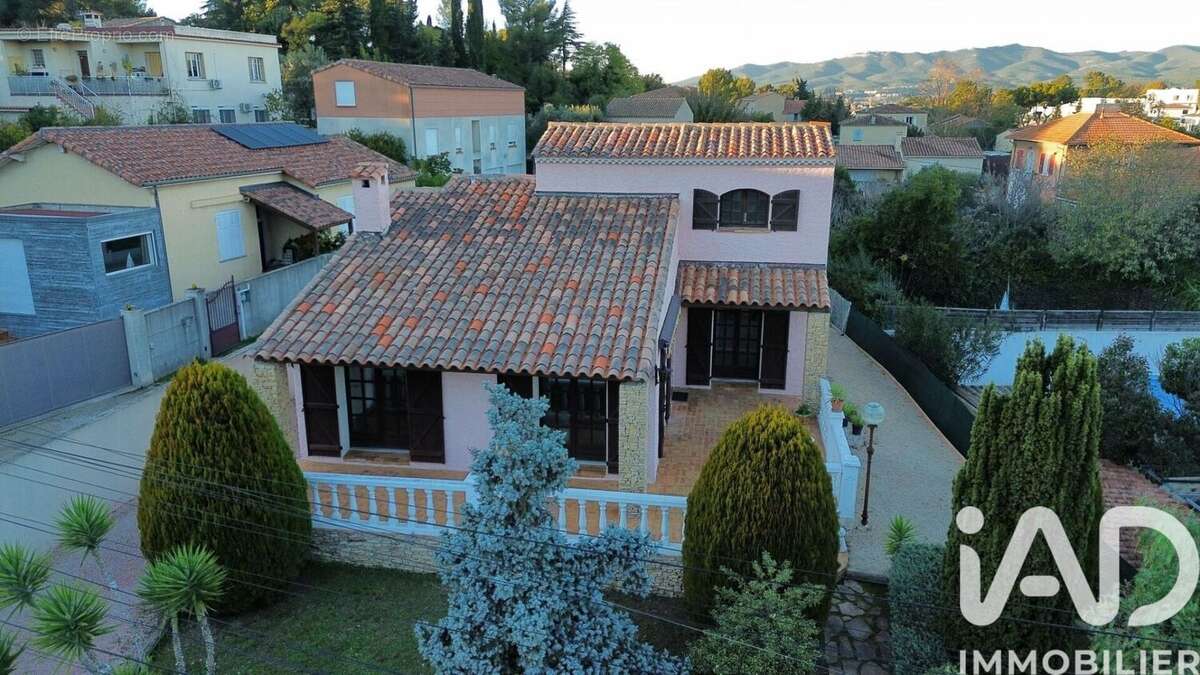 Photo 2 - Maison à MARSEILLE-12E