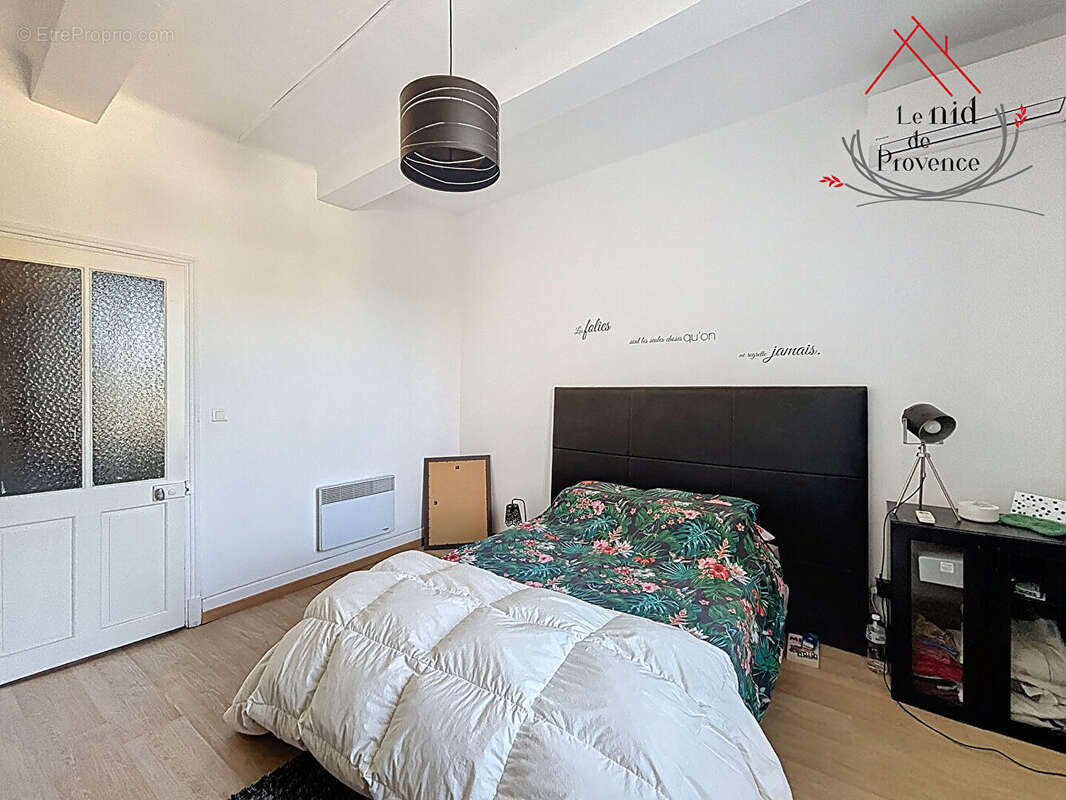 Maison à SAINTE-CECILE-LES-VIGNES