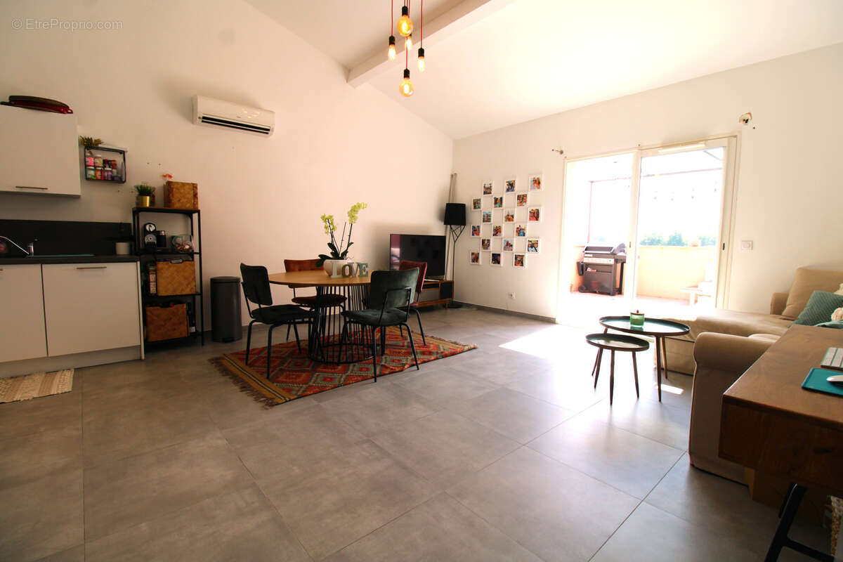 Appartement à GRIMAUD