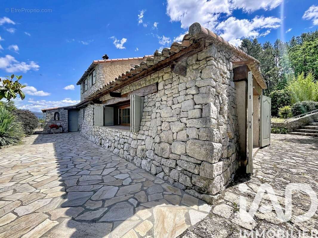 Photo 8 - Maison à TOURRETTES