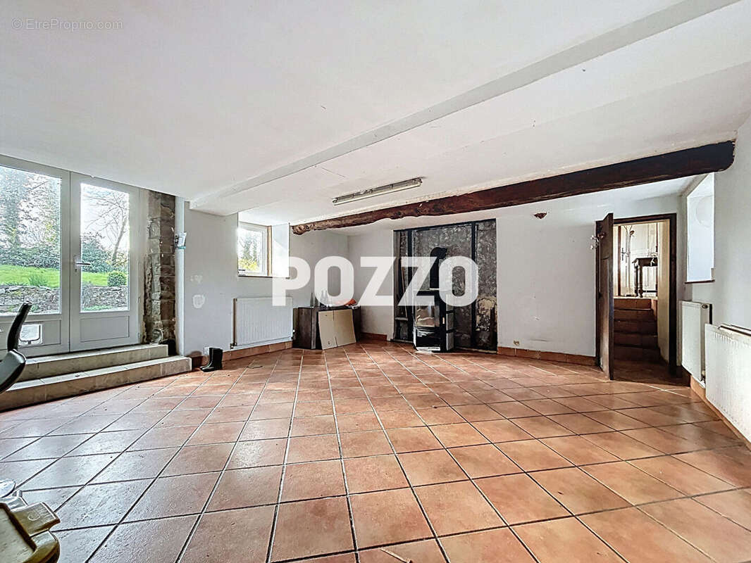 Maison à MONTAIGU-LES-BOIS