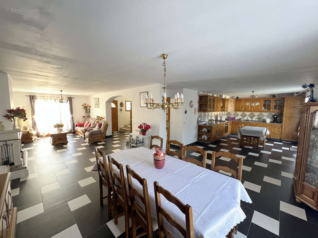 Maison à PONTAULT-COMBAULT