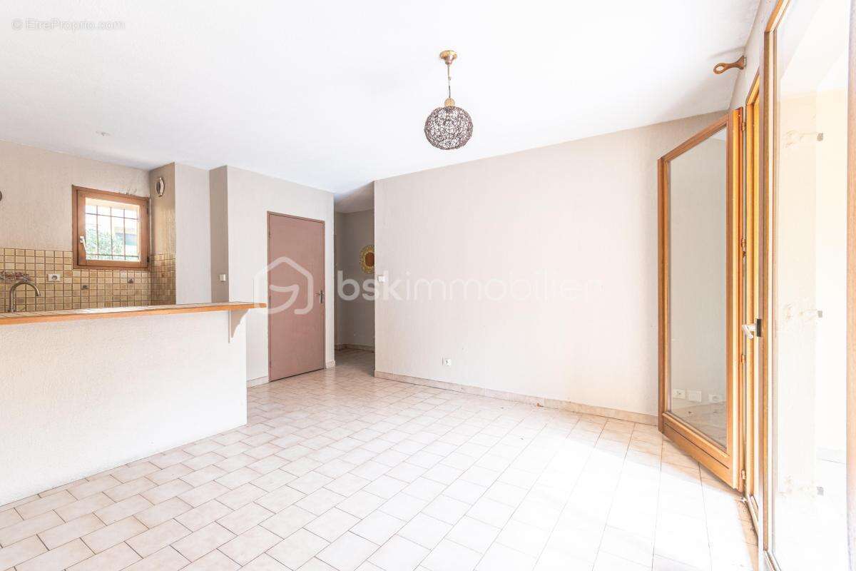 *** coup de coeur *** t3 en rez de jardin avec garage *** - photo 7