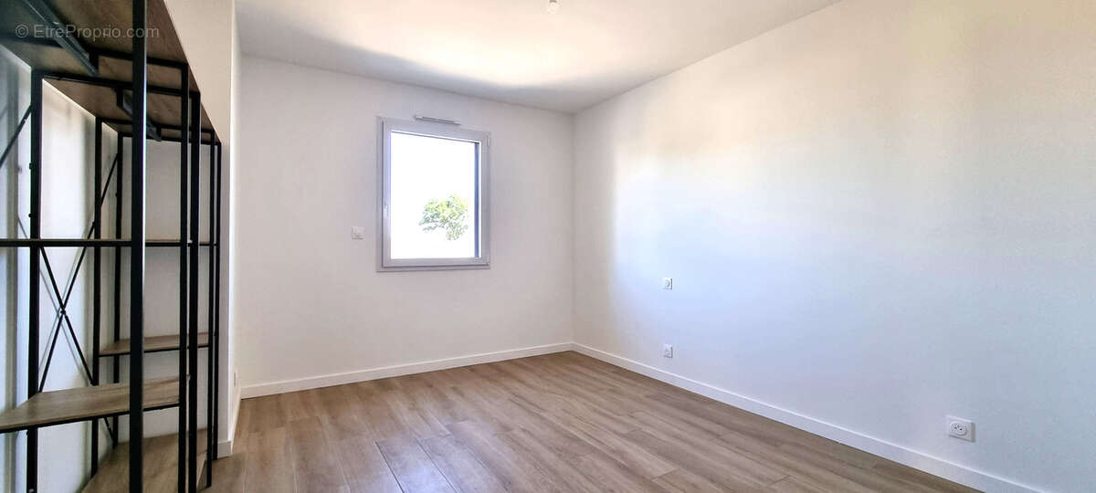 Belle maison neuve dans un cadre verdoyant - photo 5