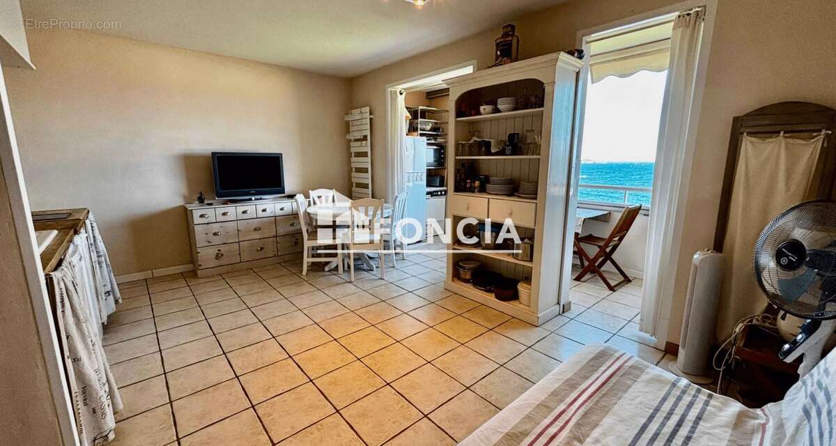 Appartement à SIX-FOURS-LES-PLAGES