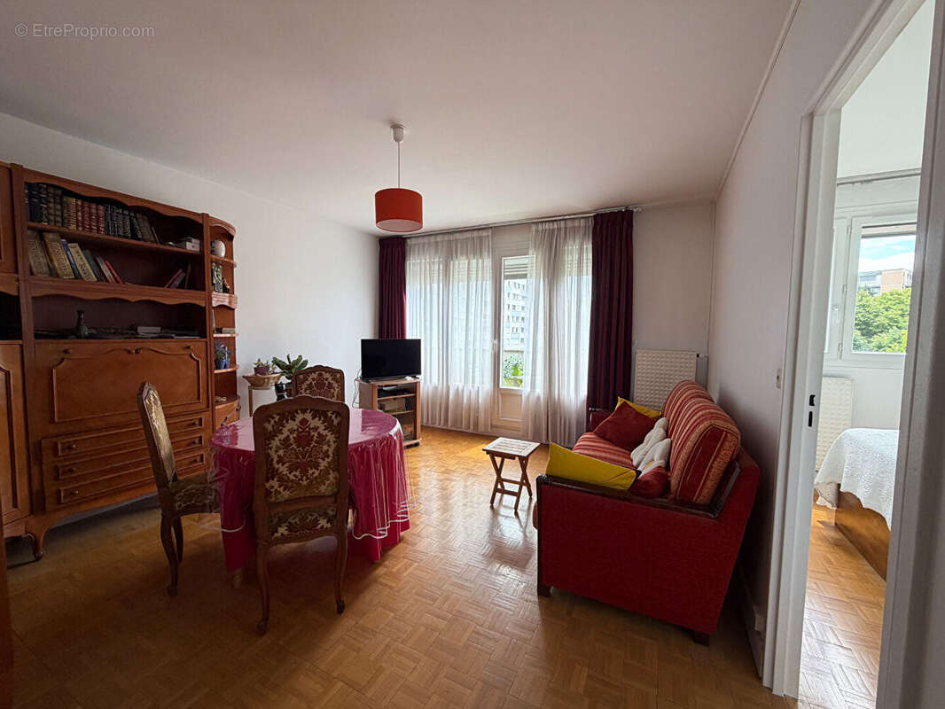 Appartement à LE KREMLIN-BICETRE