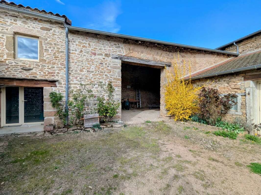 Maison à BERZE-LA-VILLE