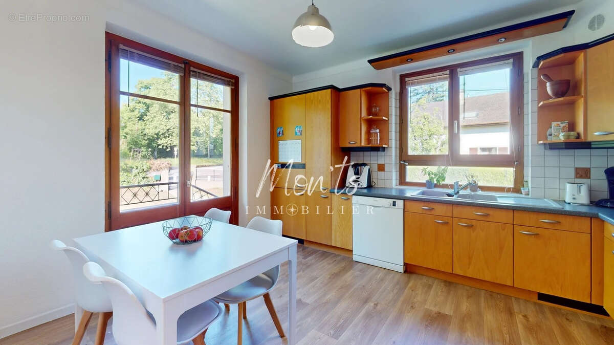 Maison à SAINT-JULIEN-EN-GENEVOIS