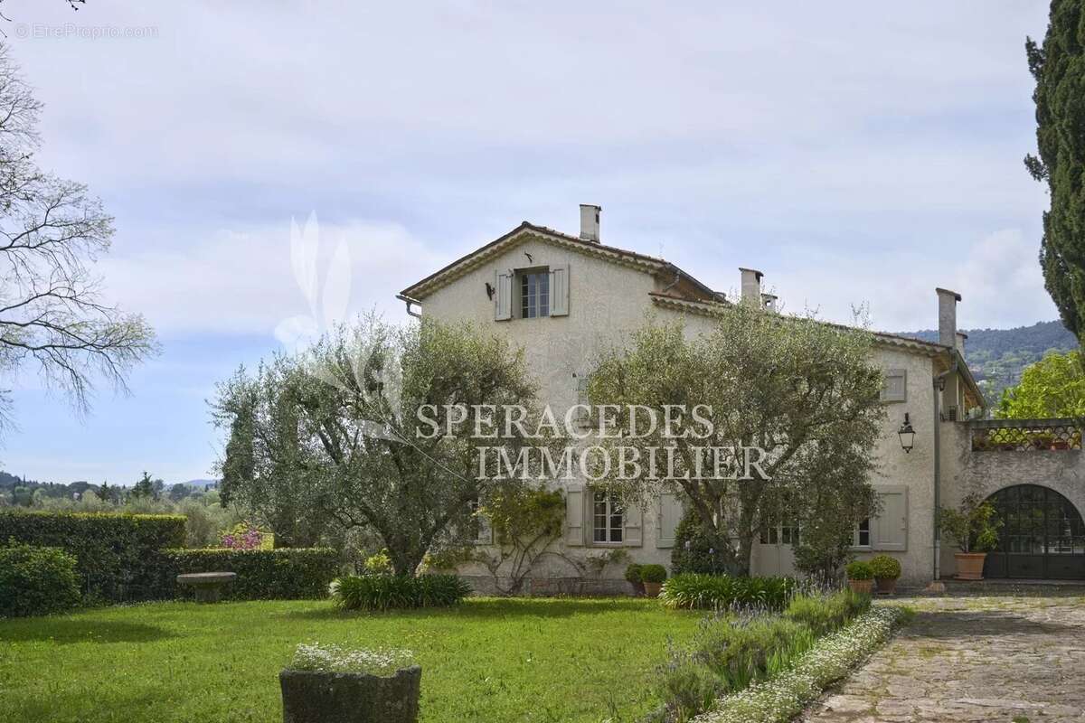 Maison à PEYMEINADE