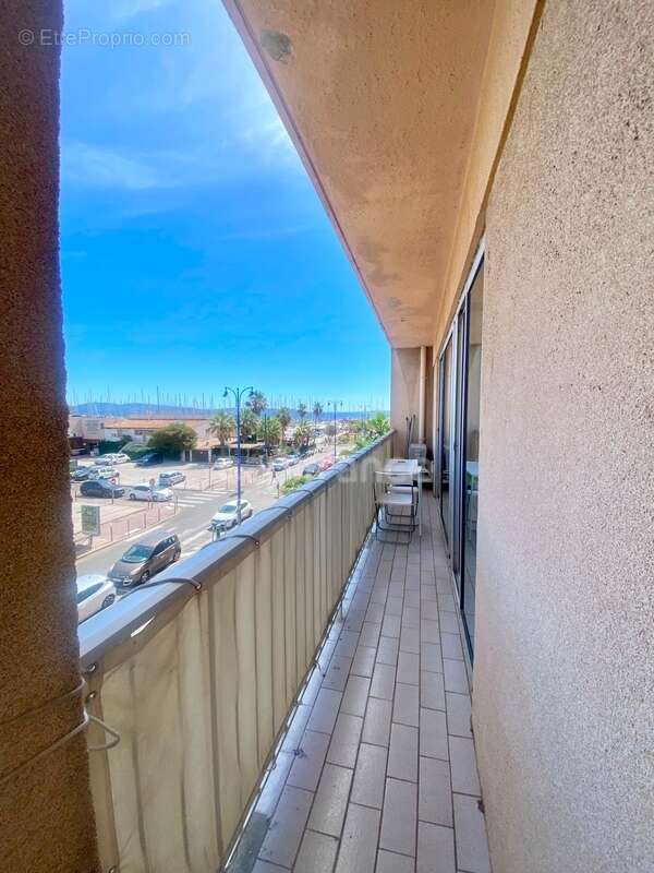 Appartement à HYERES