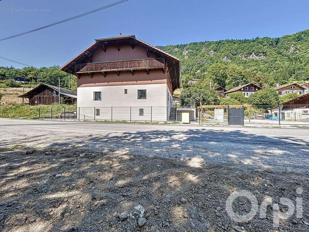 Appartement à MARIGNIER