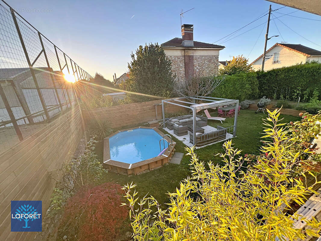 Maison à CORBEIL-ESSONNES