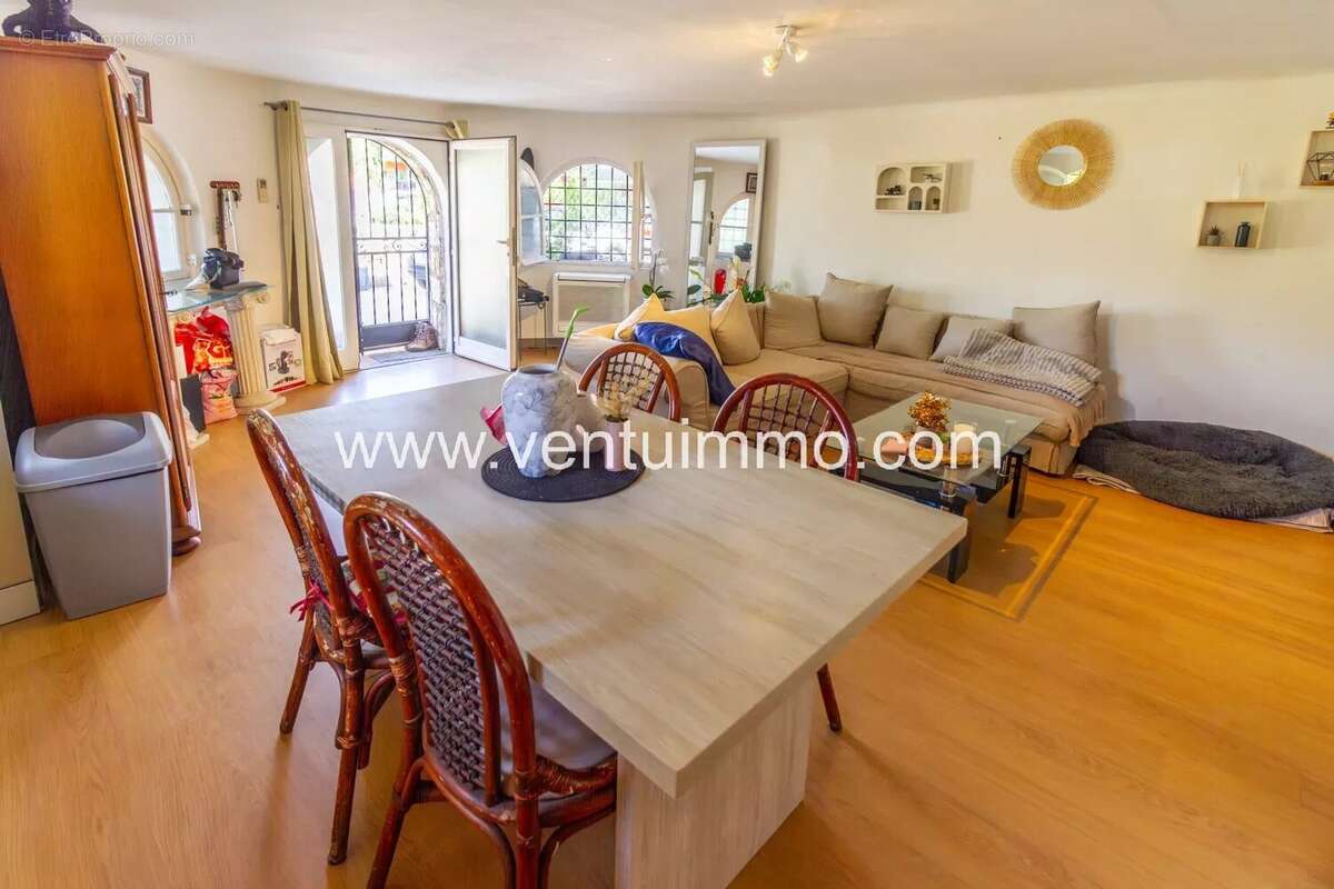 Une configuration unique – 3 espaces indépendants à Cagnes-sur-Mer - photo 11