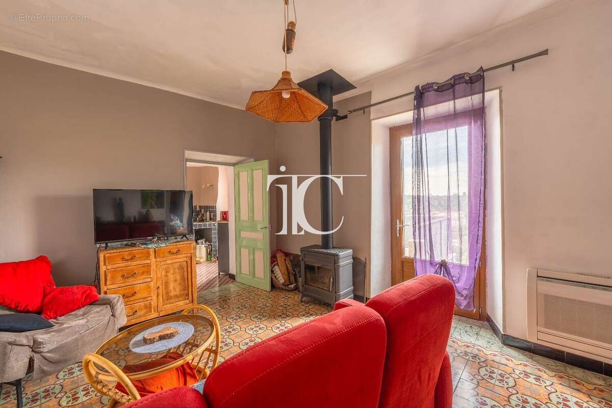 Maison à SAINT-PAUL-LE-JEUNE