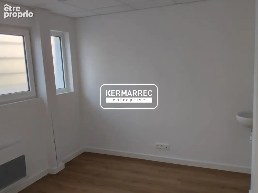 Commerce 108 m² à Bruz  - photo 2
