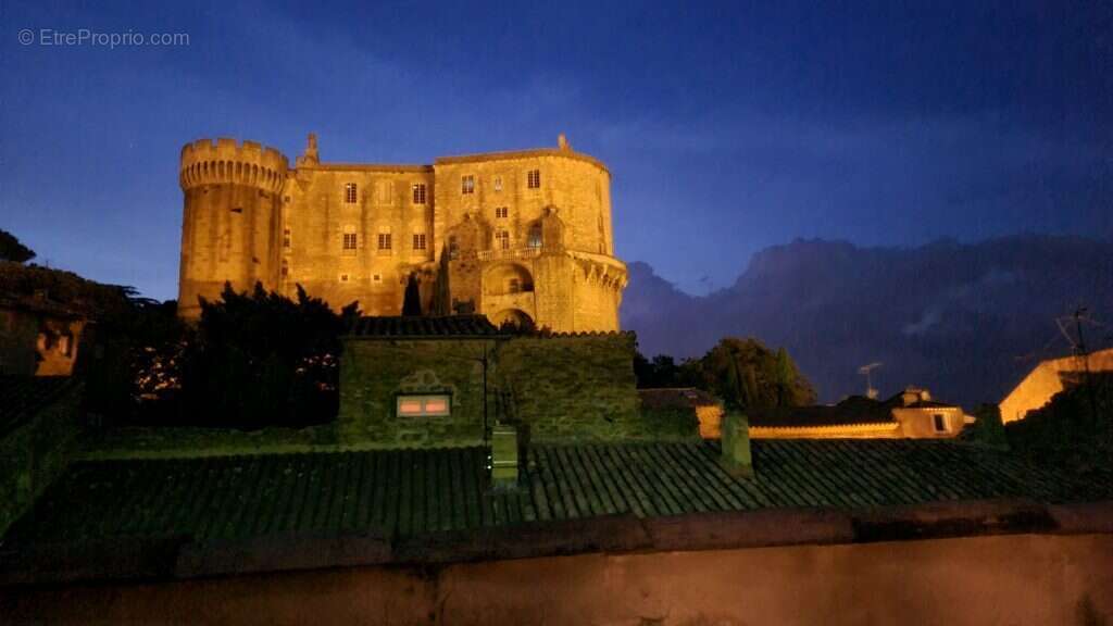 Maison à SUZE-LA-ROUSSE