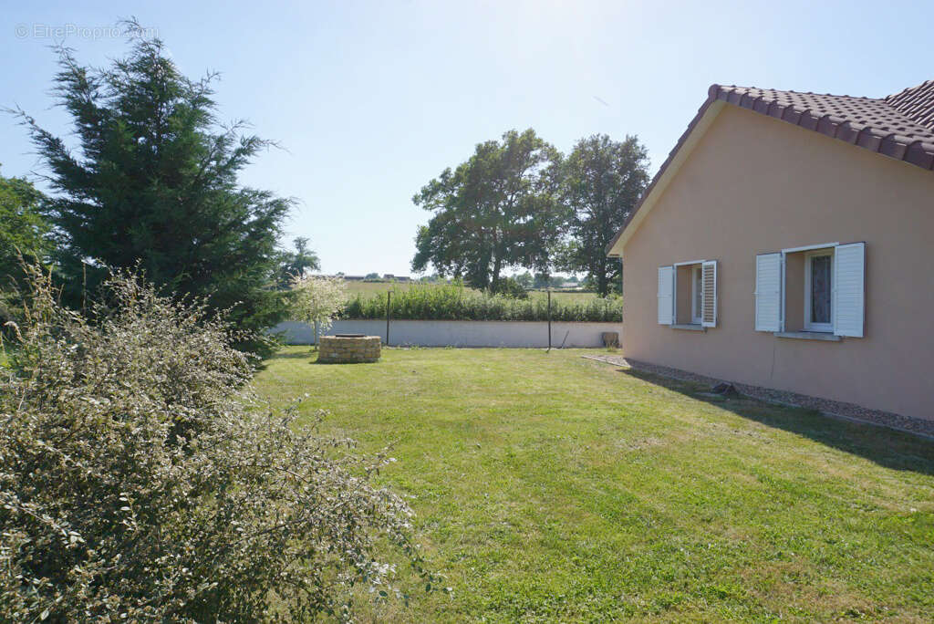 Maison à PARAY-LE-MONIAL