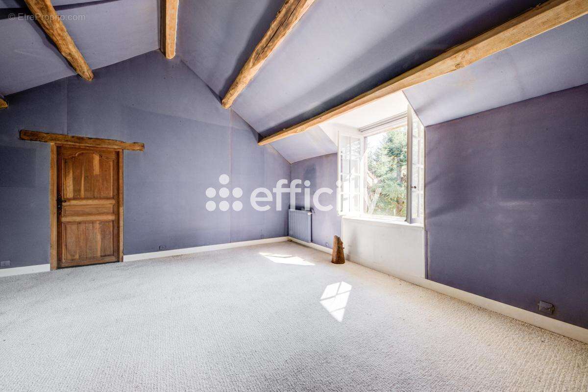 Maison 420 m² à La Boissiere-Ecole  - photo 35
