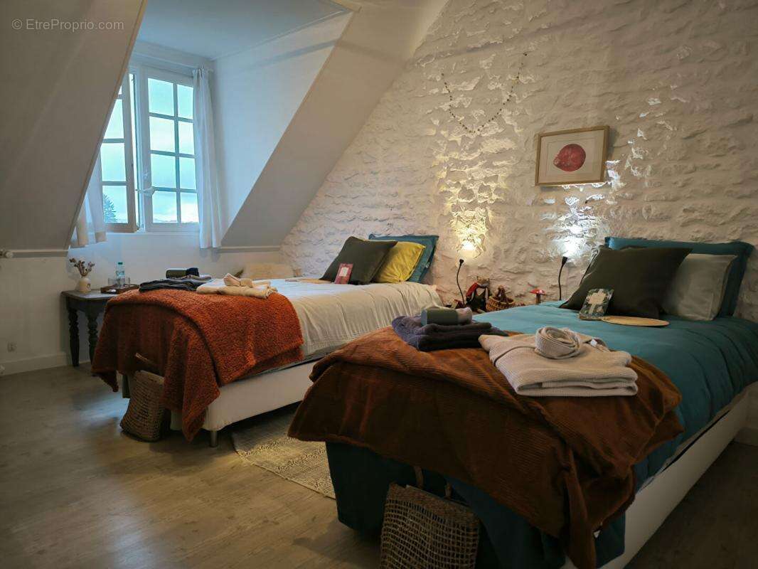 Saint Benin Des Bois Splendide maison 7 pièce(s) 194 m2 - photo 11