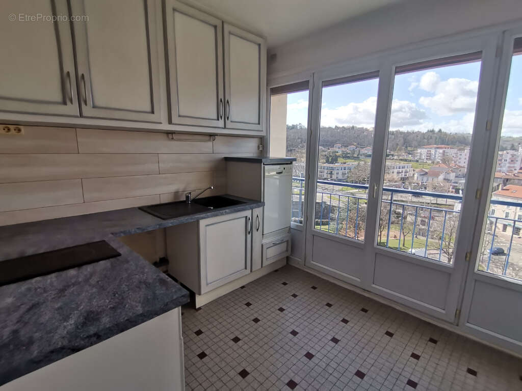 Appartement à SAINT-ETIENNE