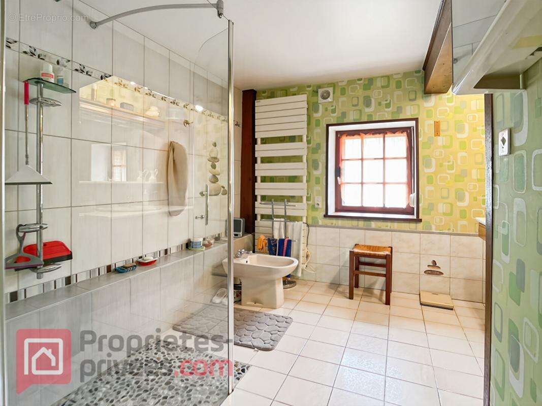 Maison à MONTIGNY-LA-RESLE