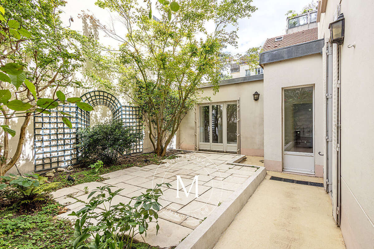 Appartement Montrouge 5 pièces 97.05 m2 + Terrasse 35 m² - photo 2