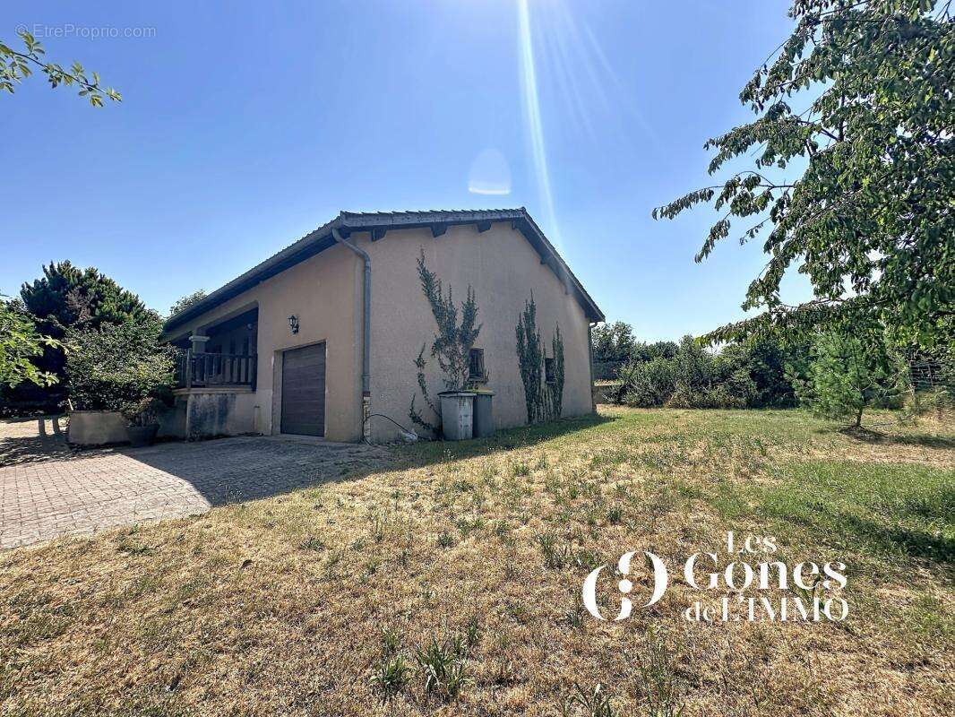 Brindas - Maison T4  de Plain pied - 960 m2 de terrain - gar - photo 13