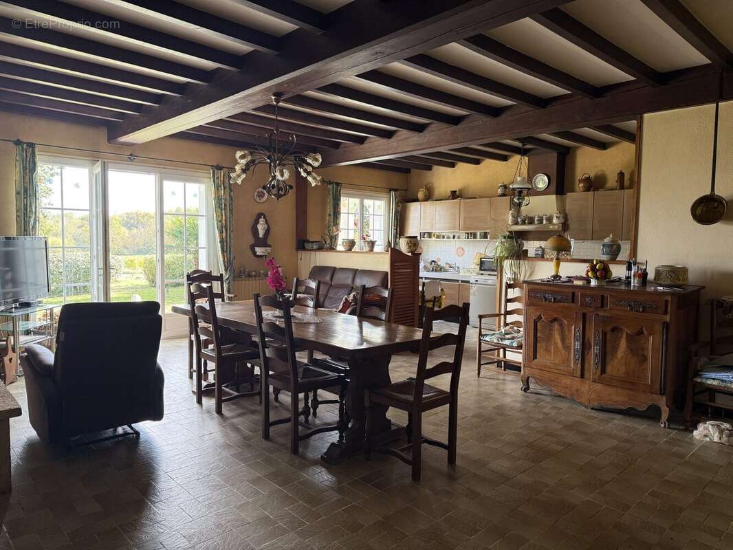 Maison à SAINTE-RAMEE