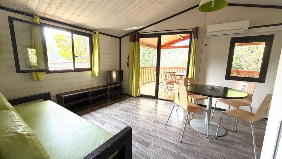 Maison à SOLLIES-TOUCAS