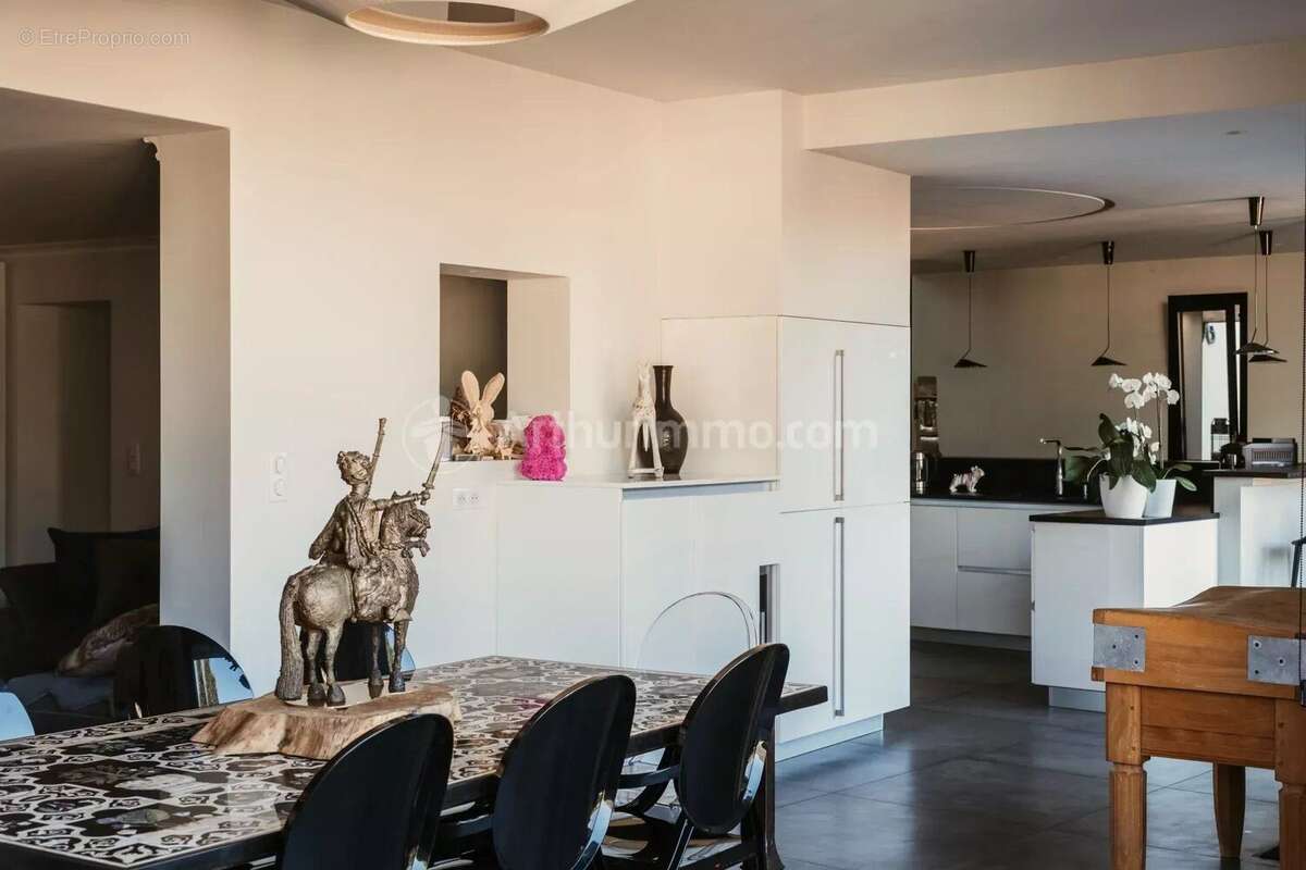Vente Maison (63270) 718 000ï¿œ - photo 8
