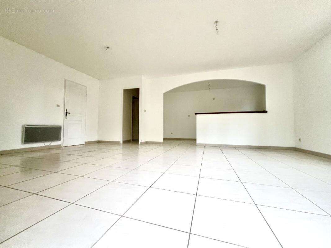 Maison 85 m² à Nimes  - photo 2
