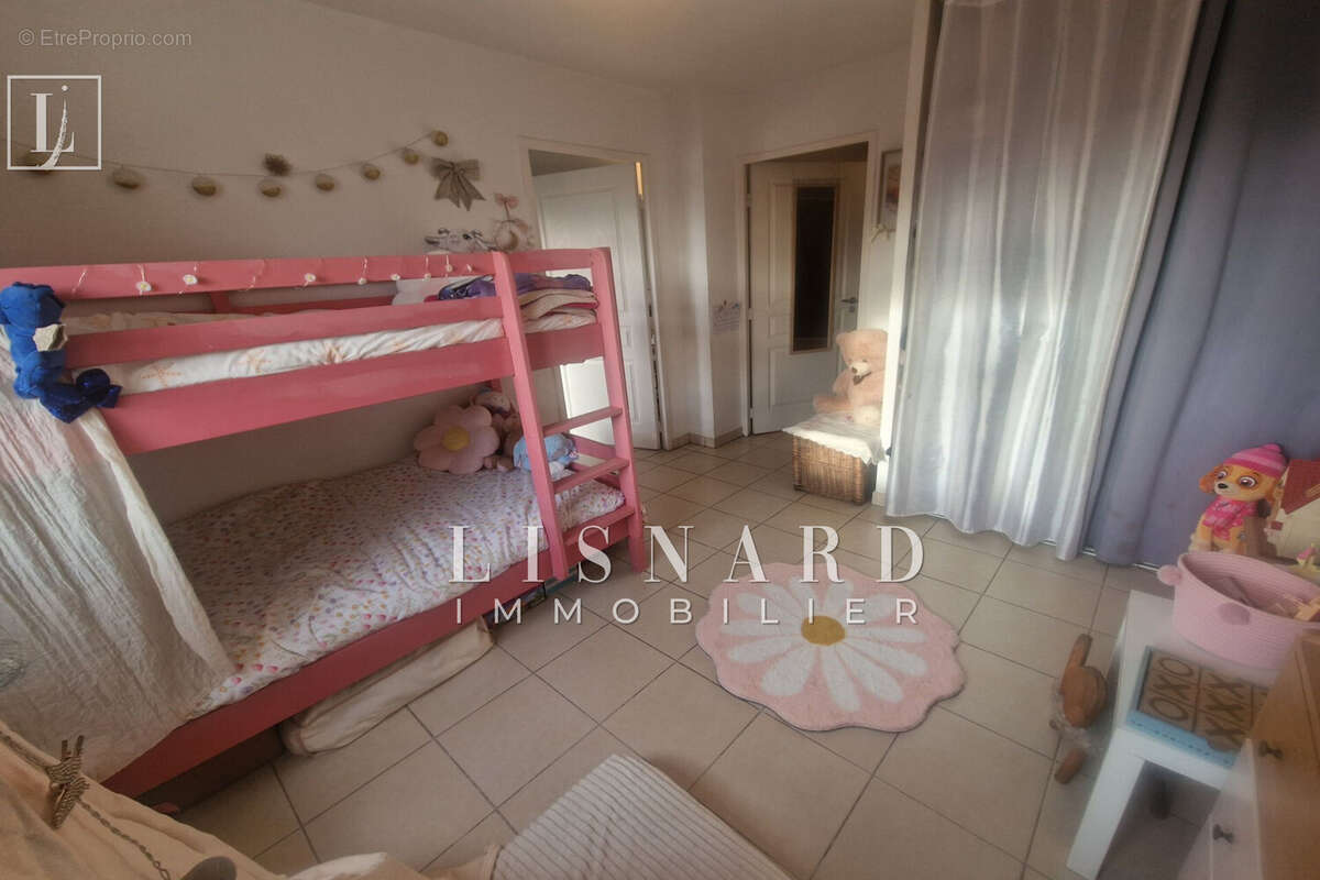 Appartement à VALLAURIS